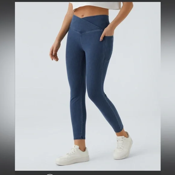 NWT! Halara Womens Flex Crossover Denim Leggings S 7/8 Length High Waist Blue - Picture 1 of 10